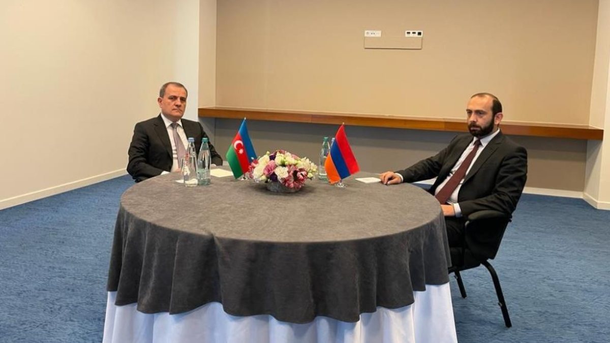 First bilateral meeting at ministerial level between Armenia and Azerbaijan