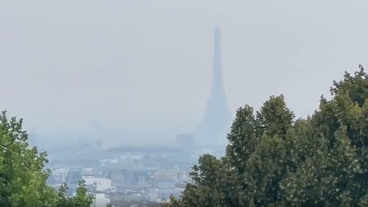 The smell of forest fires in France has reached Paris