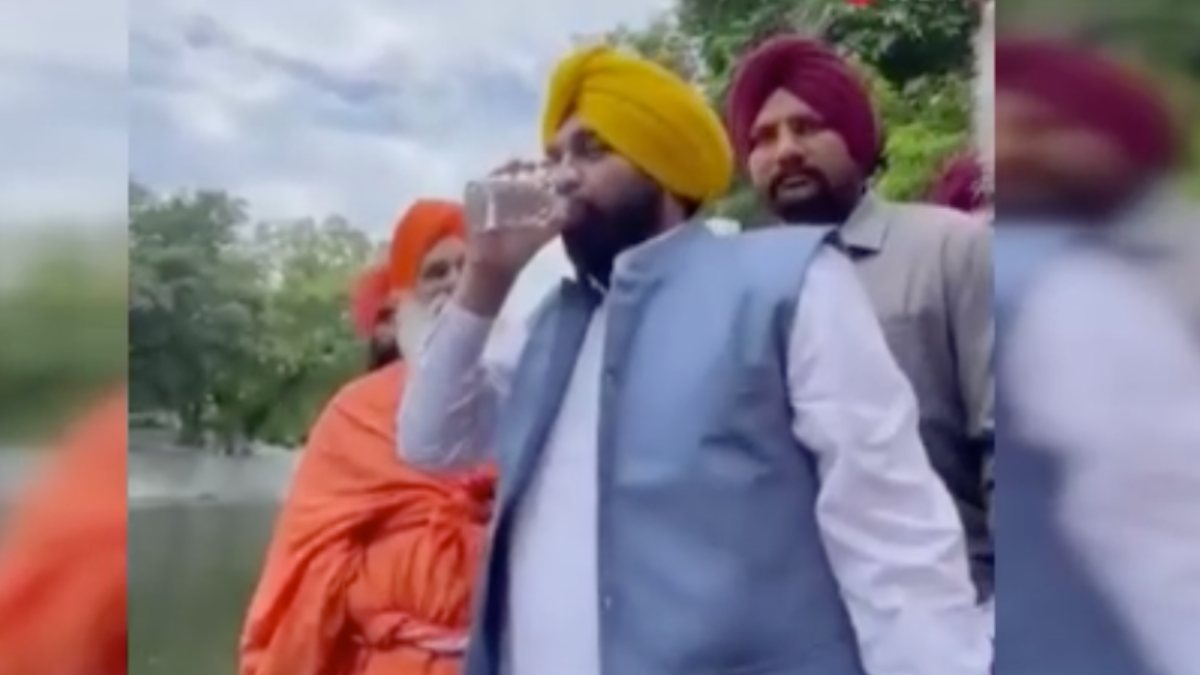 Prime Minister of India, who drank water from the river, was hospitalized