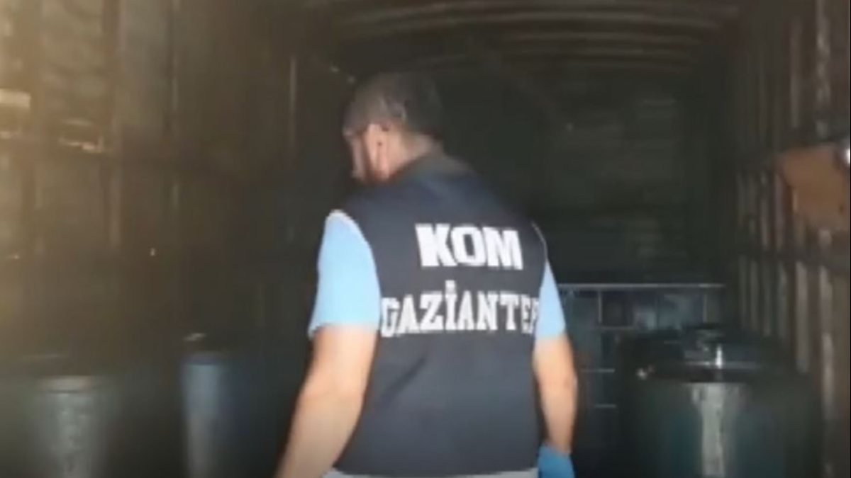 Gaziantep'te kaçakçılık operasyonu: bin 500 litre akaryakıt ele geçirildi