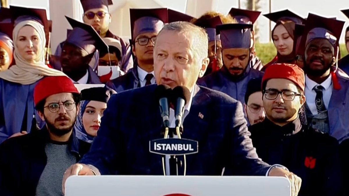 Cumhurbaşkanı Erdoğan, İbn Haldun Üniversitesi Mezuniyet Töreni'nde konuştu