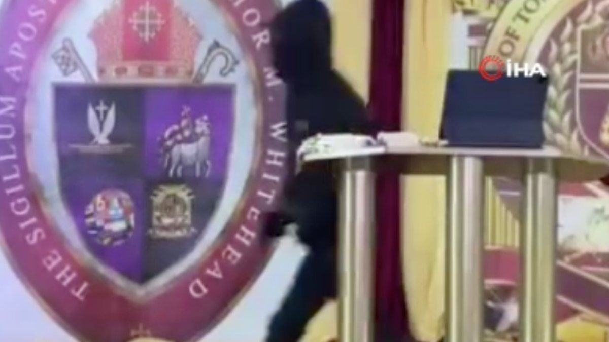 $1 million worth of jewelery stolen during live-streamed sermon in the US