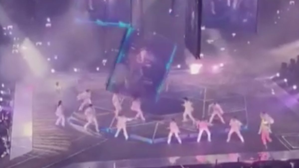 Giant screen fell on dancers during concert in Hong Kong