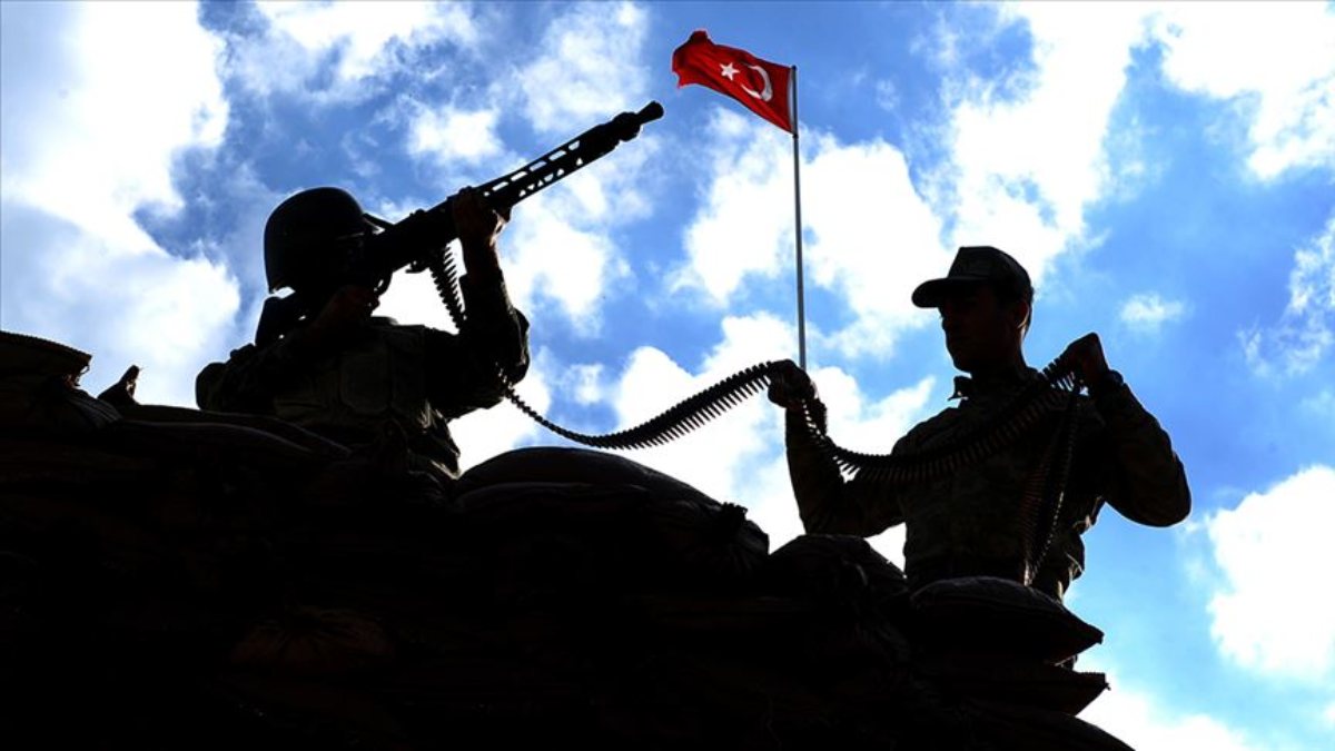 PKK'dan kaçan 1 terörist daha ikna yoluyla teslim oldu
