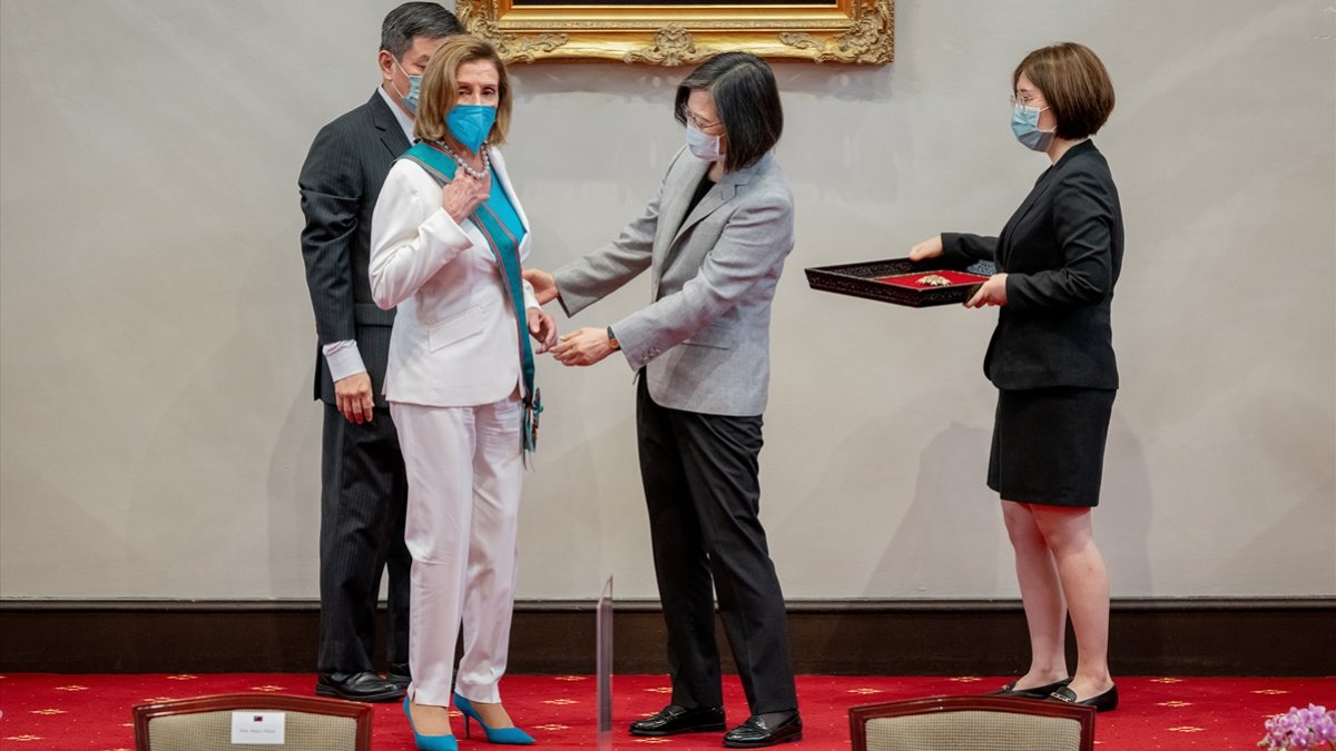 Taiwan awards Pelosi with Medal of Honor