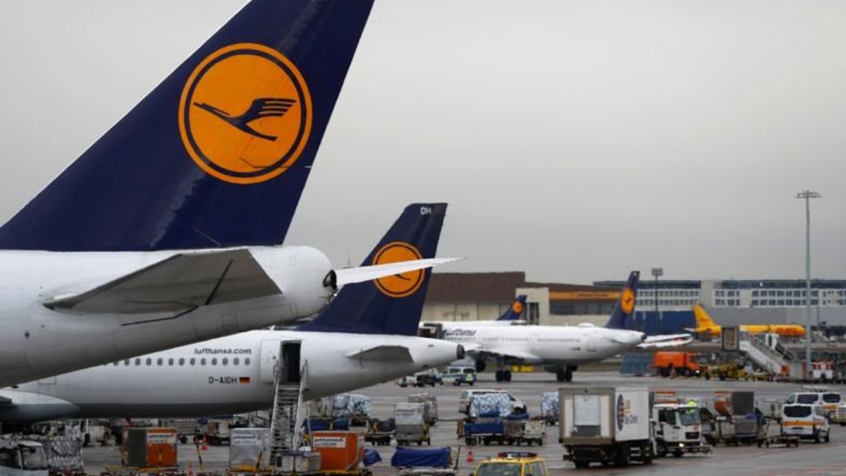 Lufthansa plans to hire 10,000 staff