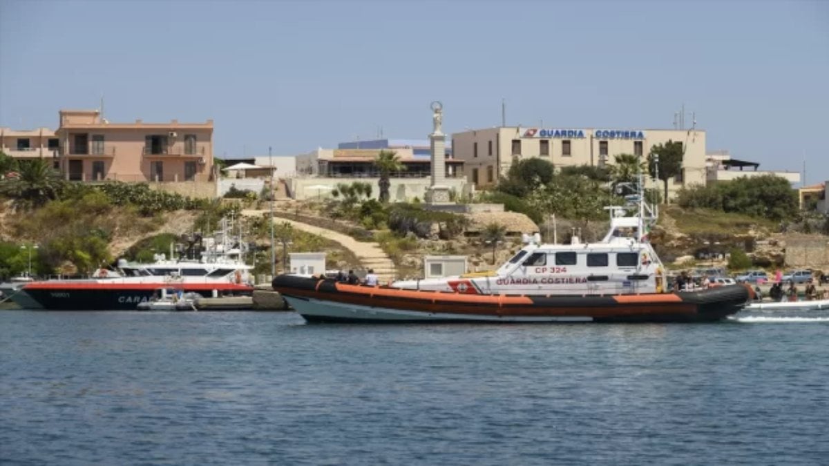 Lampedusa Island in Italy cannot bear the burden of irregular migrants