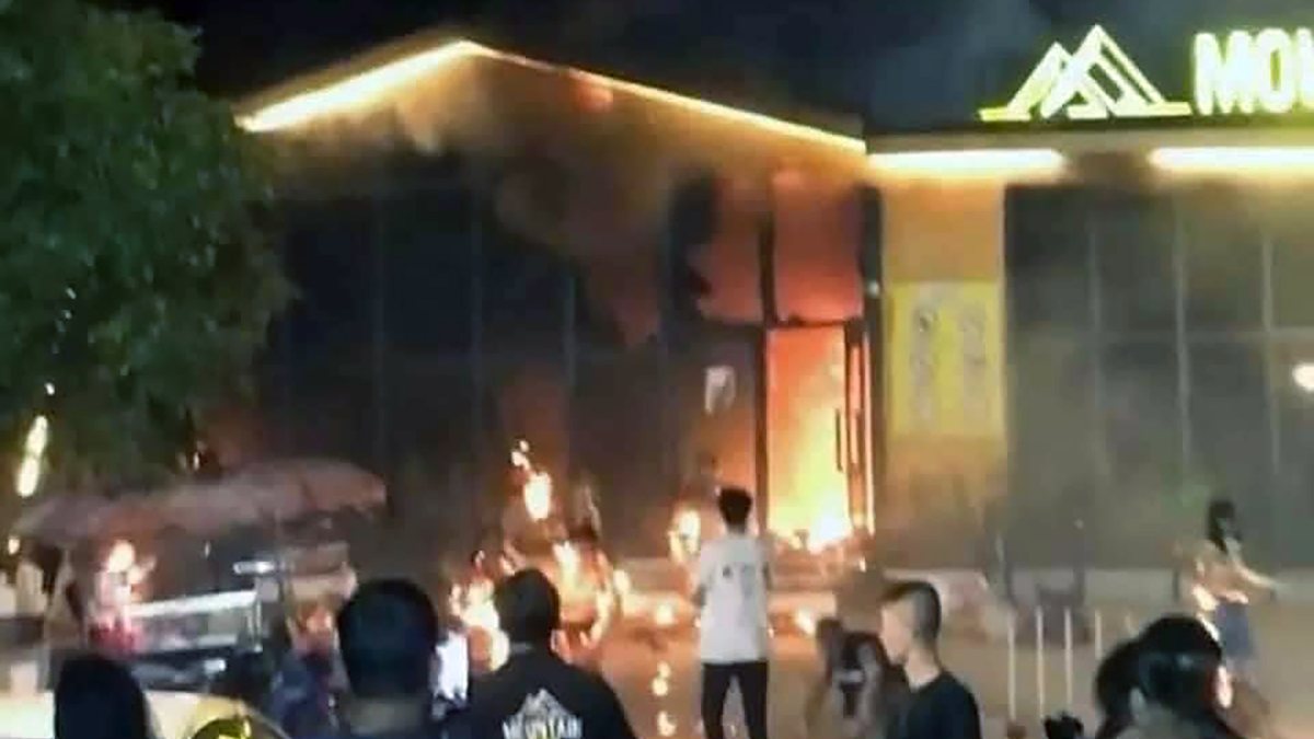 Fire broke out in nightclub in Thailand: 14 dead