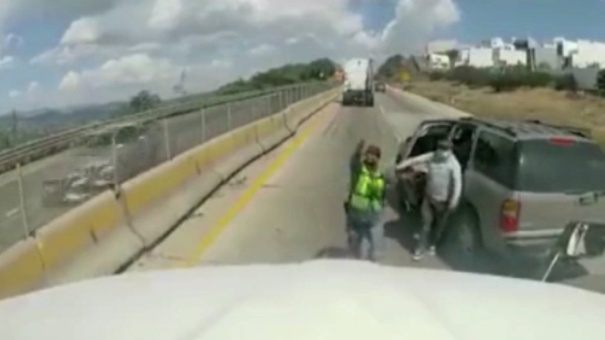 Gunmen stole trucks in Mexico