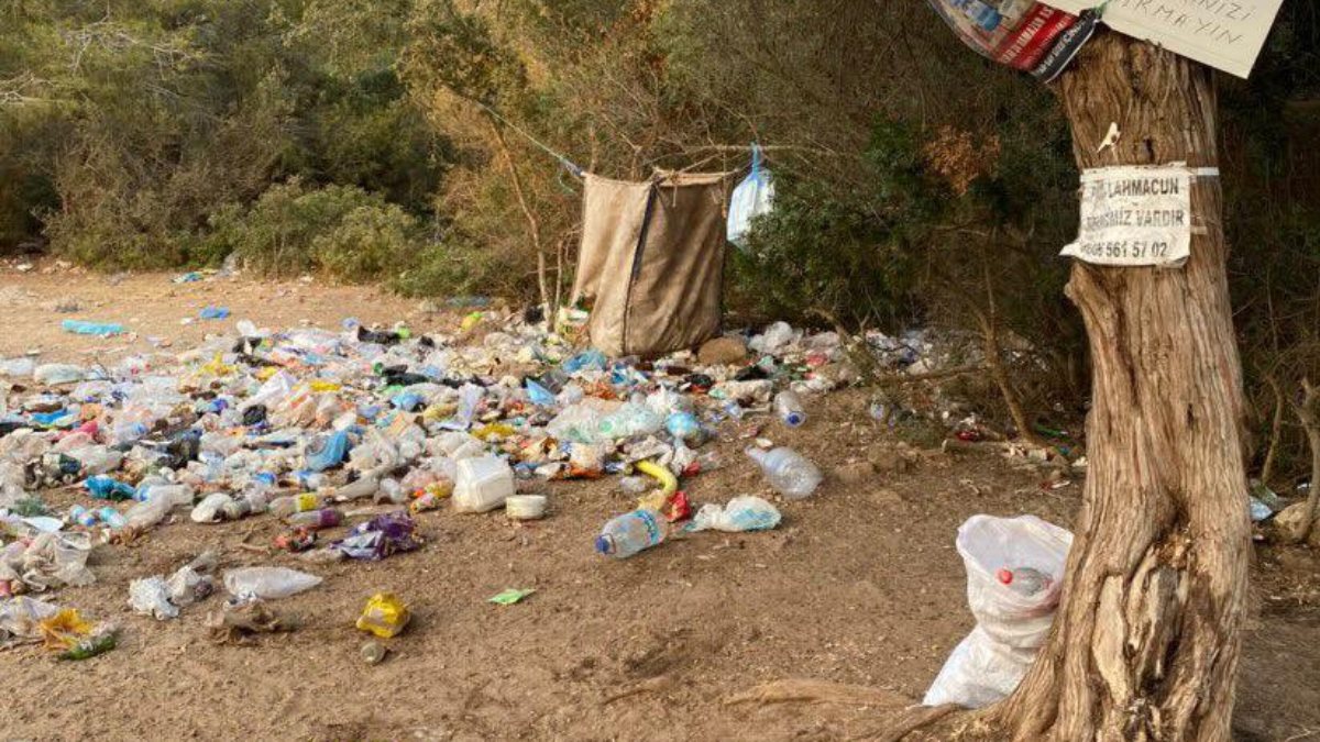 Muğla'da tatilcilerden geriye kalan çöpler pes dedirtti