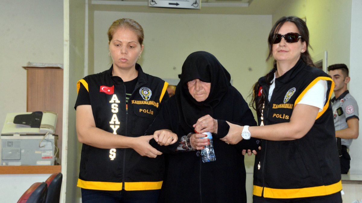 Kahramanmaraş'ta eşini ve kızını öldürdüğünü itiraf eden kadın adliyeye sevk edildi