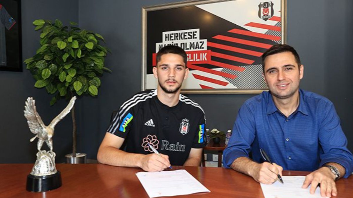 Beşiktaş, Besar Gudjufi ile profesyonel sözleşme imzaladı