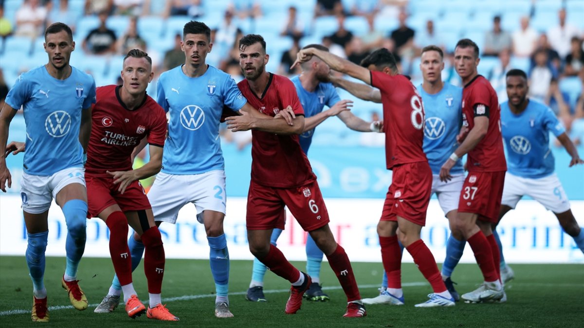 Sivasspor,  Malmö'ye deplasmanda 3-1 mağlup oldu