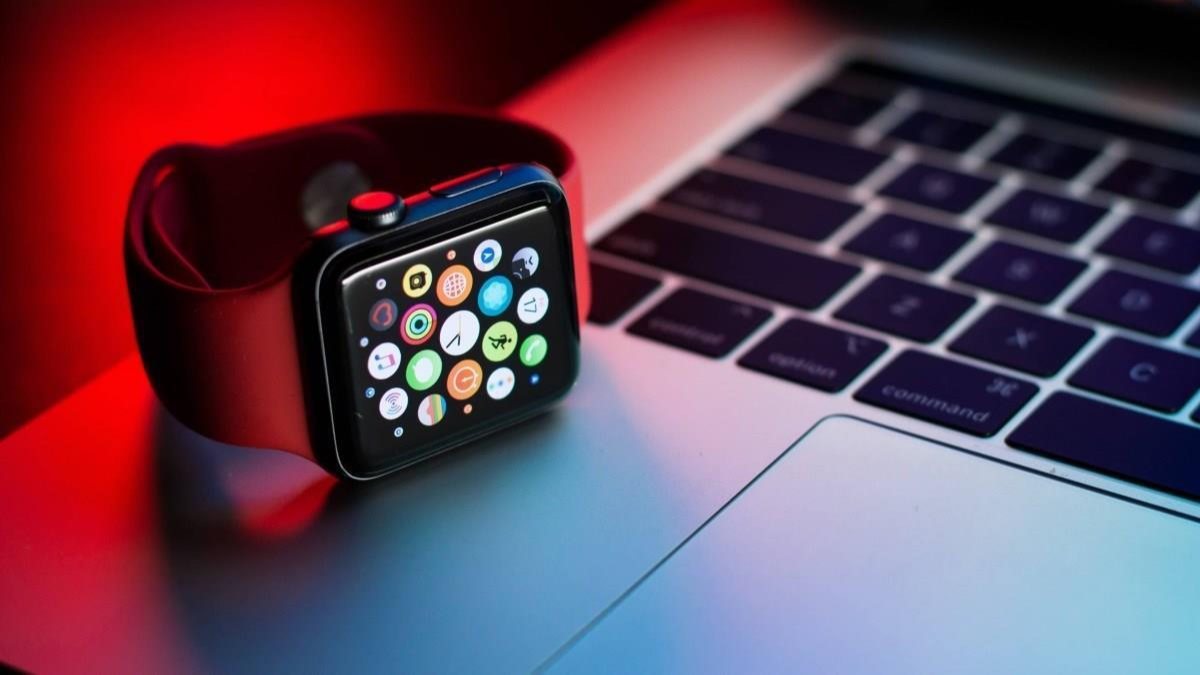 Apple, akıllı saat ve MacBook üretimini Çin dışına çıkarmak istiyor