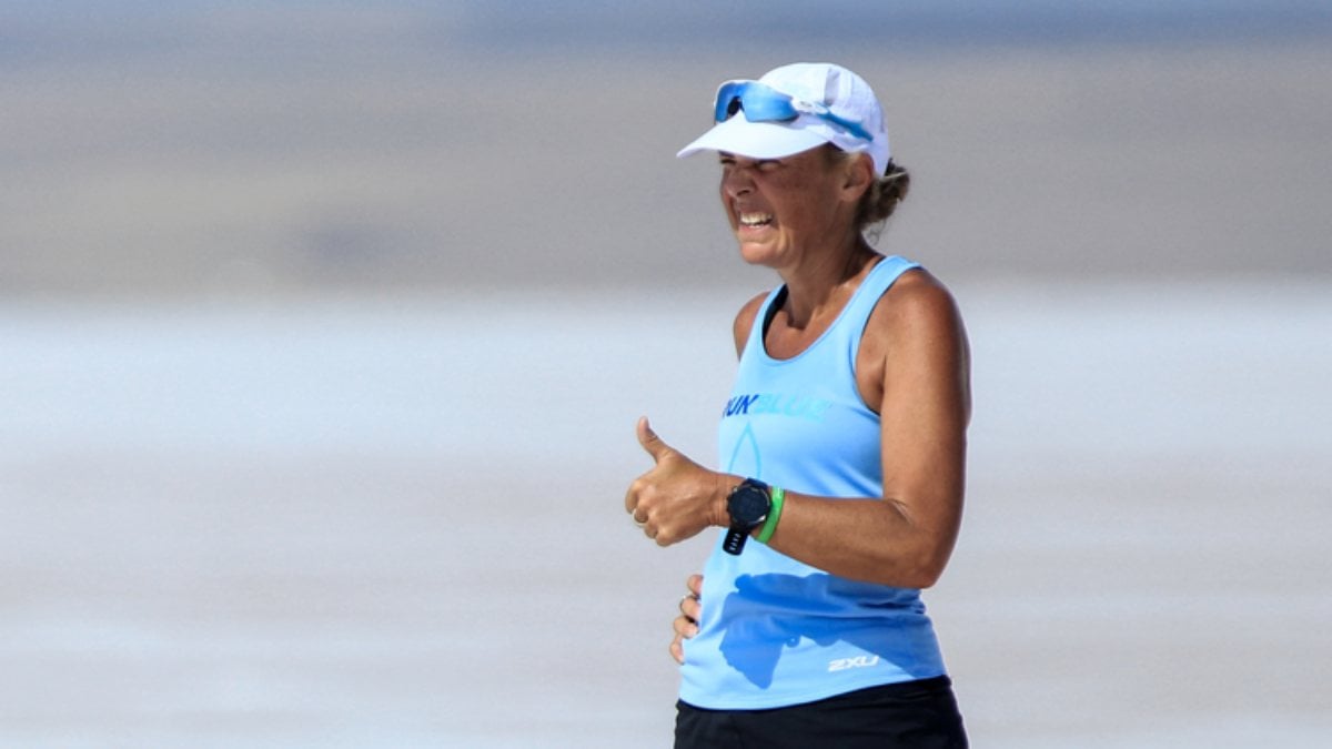 Su sorununa dikkat çekmek için Tuz Gölü'nde maraton koştu