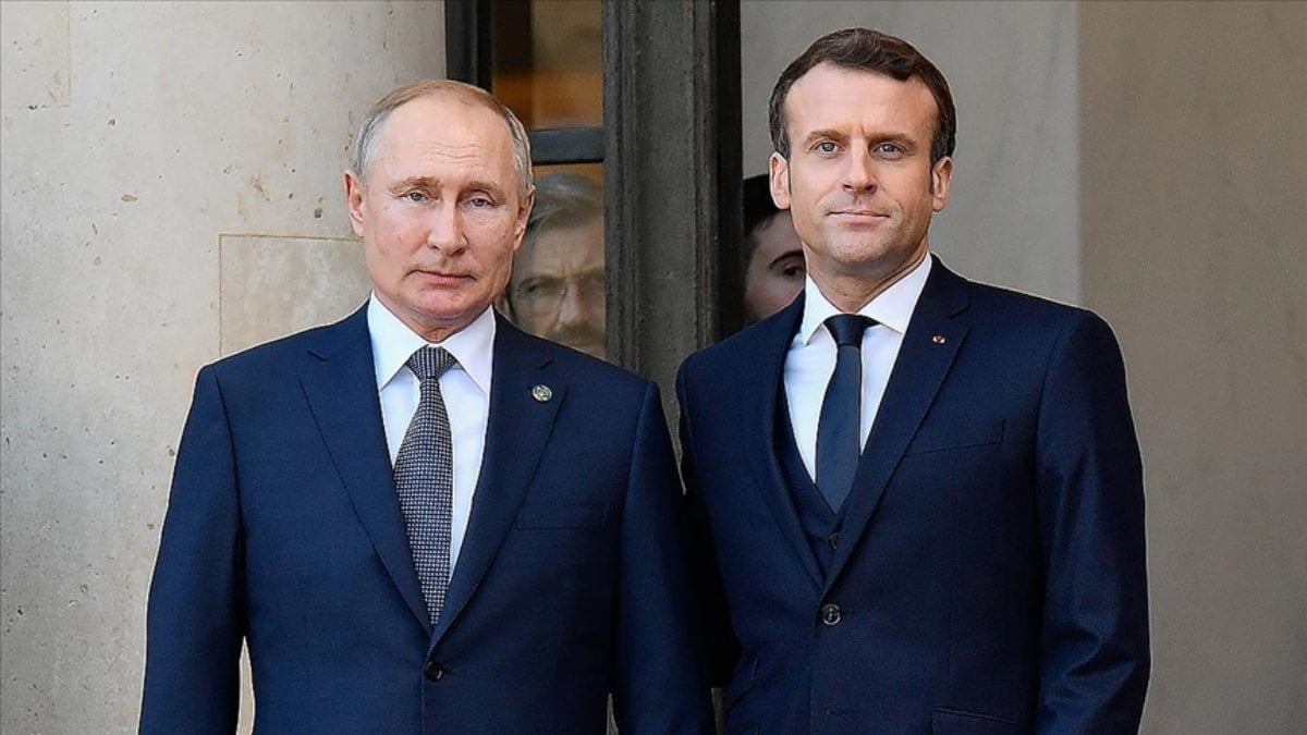 Putin, Macron ile Ukrayna meselesini ele aldı