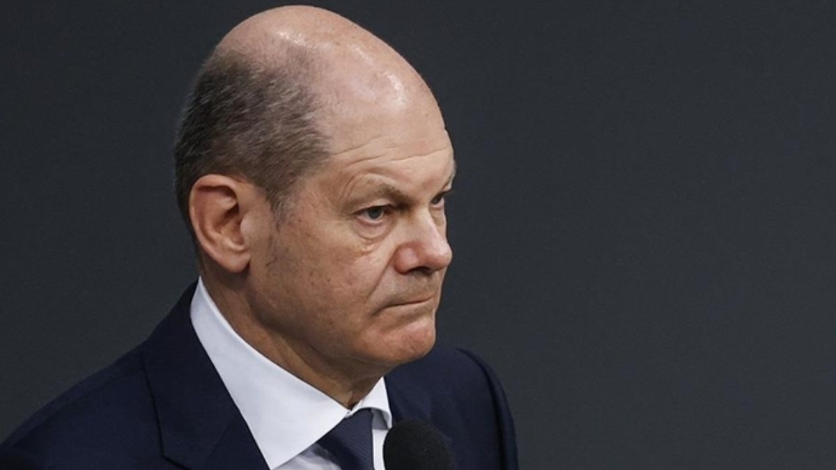 German Chancellor Olaf Scholz booed at citizens meeting