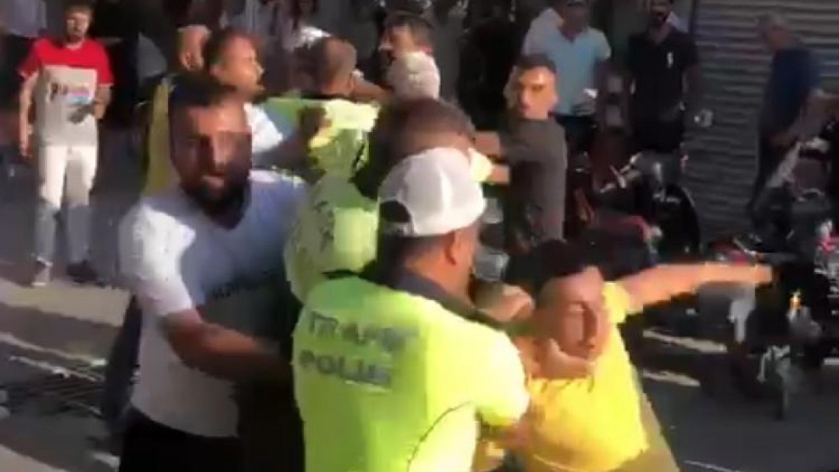 Hatay'da polis ve esnaf arasında kavga çıktı