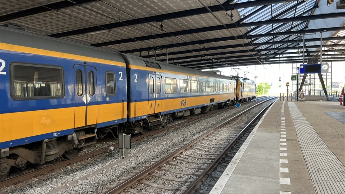 Railway workers in the Netherlands quit their jobs