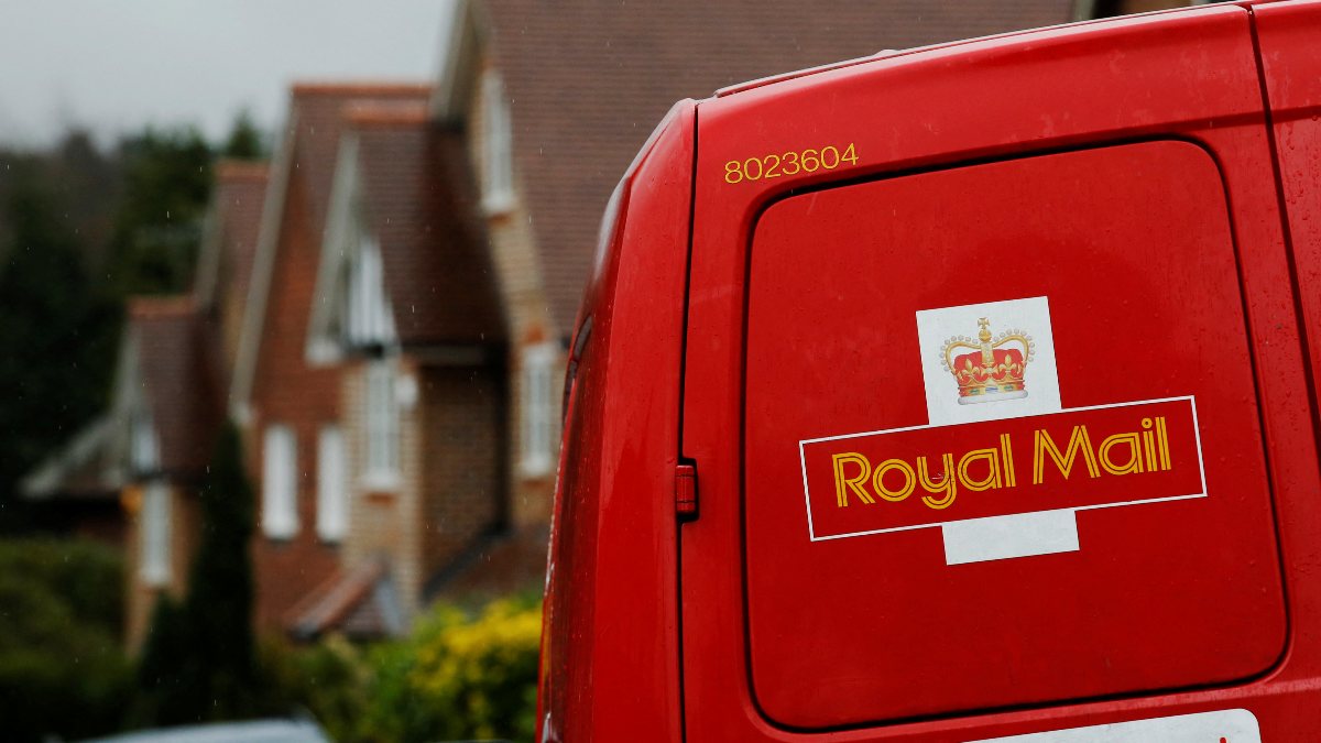 Postal workers in the UK leave their jobs
