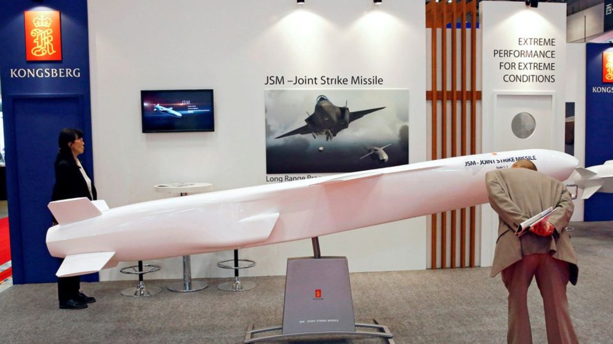 Japan to develop long-range missiles against China and Russia