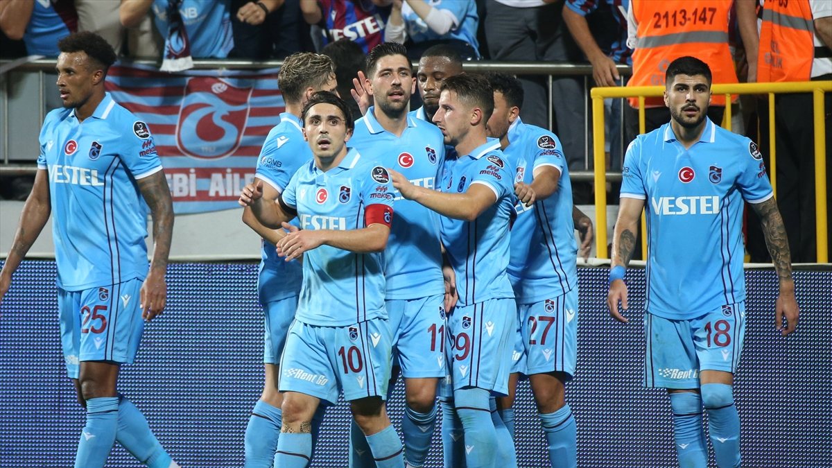 Trabzonspor, Ümraniyespor'u tek golle mağlup etti