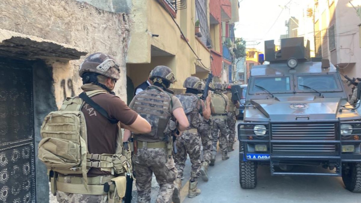 Mersin'de DEAŞ operasyonu: 10 gözaltı