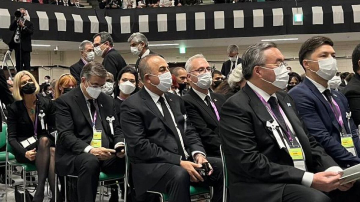 Mevlüt Çavuşoğlu, Şinzo Abe’nin cenaze töreninde