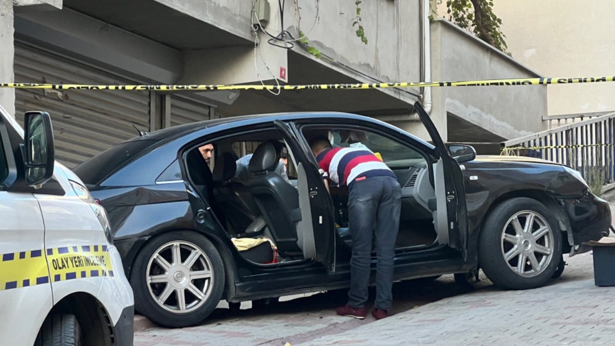Sancaktepe'de hırsız ve polis kovalamacası, kazayla sonuçlandı