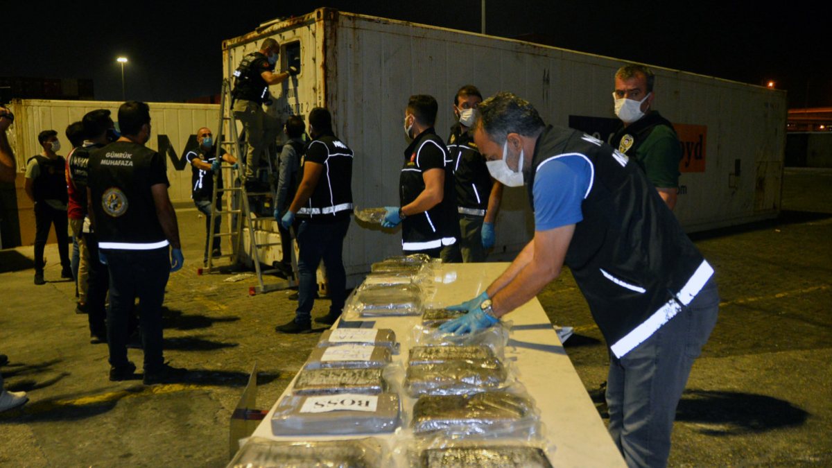 Mersin Limanı'nda, 48 kilo uyuşturucu ele geçirildi