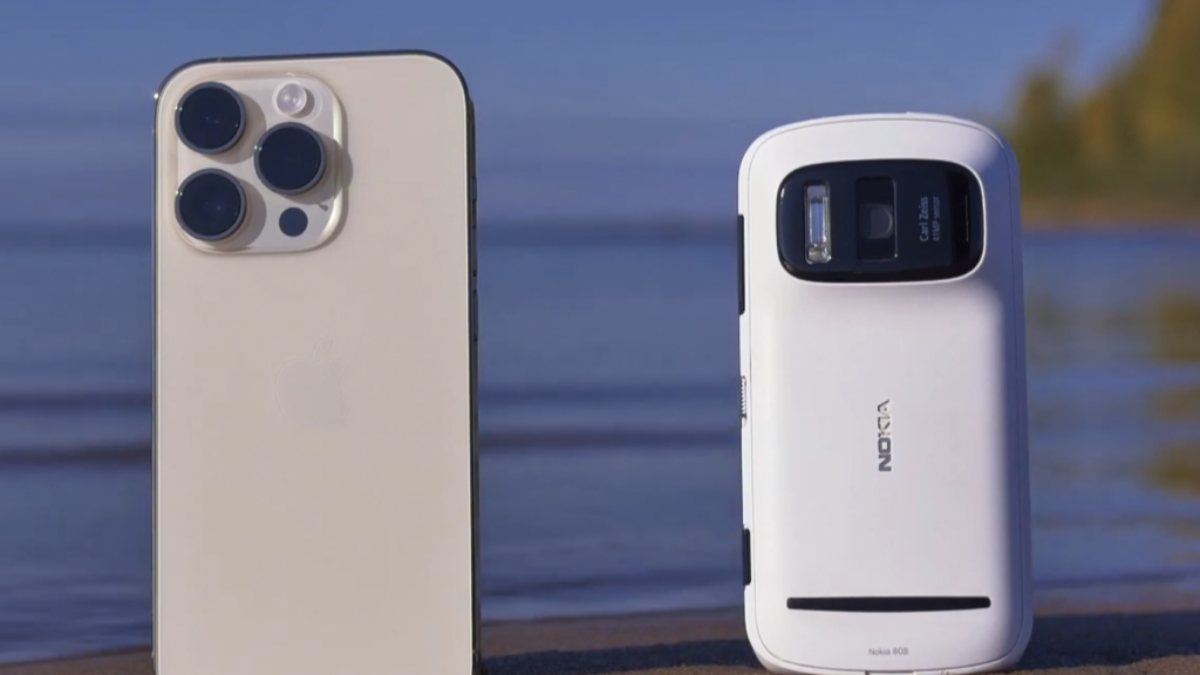 10-year-old Nokia 808 PureView versus iPhone 14 Pro