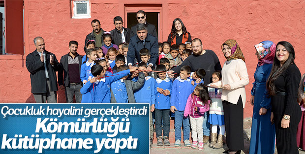 Kömürlüğü kütüphaneye çevirdi