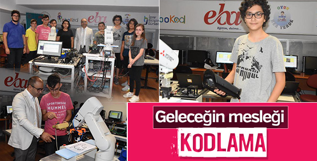Yaz tatilinde robotik ve kodlama öğreniyorlar