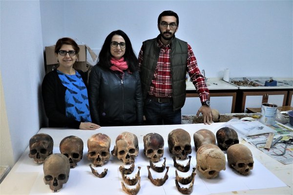 Antalya KadÄ±ini MaÄarasÄ±'nda TunÃ§ Devri'ne ait mezar