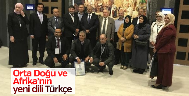 Cezayirli profesörden Türkçe dili vurgusu