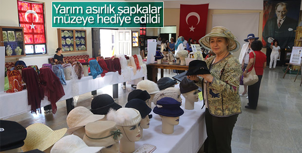 60 yıllık şapkalar müzeye bağışlandı