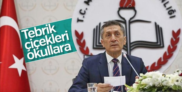 Bakan Selçuk, tebrik çiçeklerini okullara gönderiyor