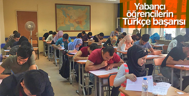 Yabancı öğrencilerin Türkçe notu yüksek