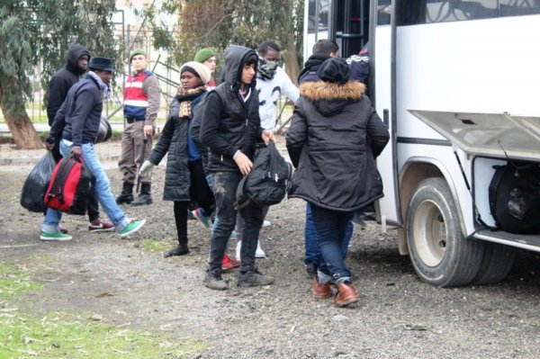 Balıkesir'de 47 mülteci yakalandı