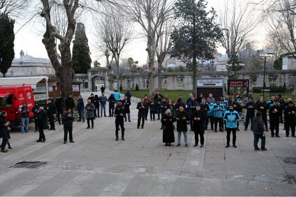 Abdülhamid Han, türbesi başında anıldı