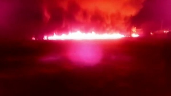 Rusya'da petrol boru hattı patladı