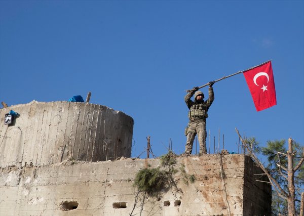 TSK, Afrin'de bir köyü daha ele geçirdi