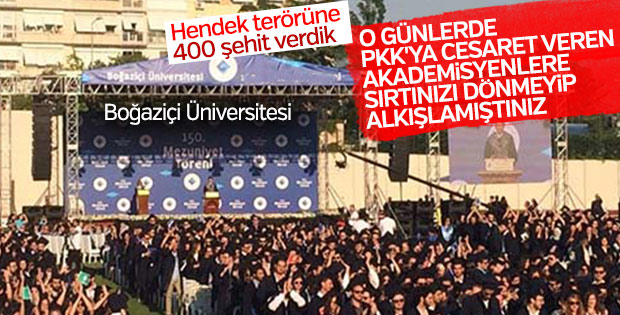 Boğaziçi'nin mezuniyet töreninde rektöre protesto 