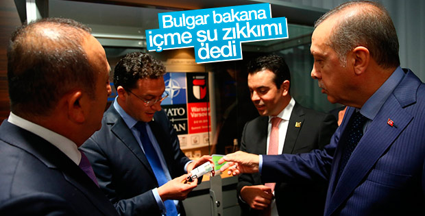Erdoğan, Bulgar bakana sigarayı bıraktırdı