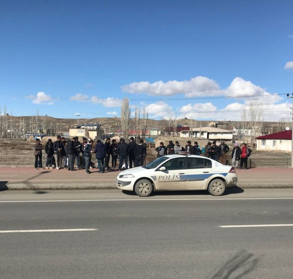 Erzurum'da 50 kaçak göçmen yakalandı