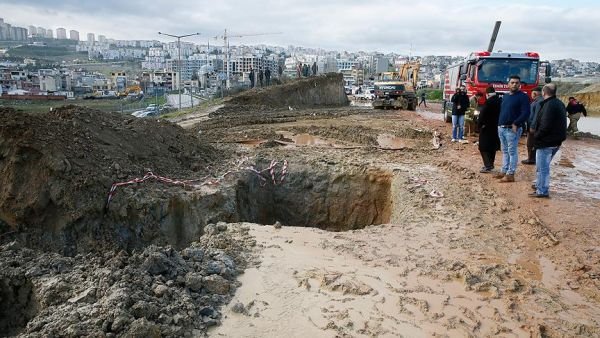 İzmir'de 2 çocuğun su dolu çukurda ölümünde gözaltılar