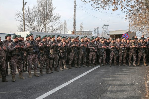 PÖH'ler dualarla Afrin'e uğurlandı 