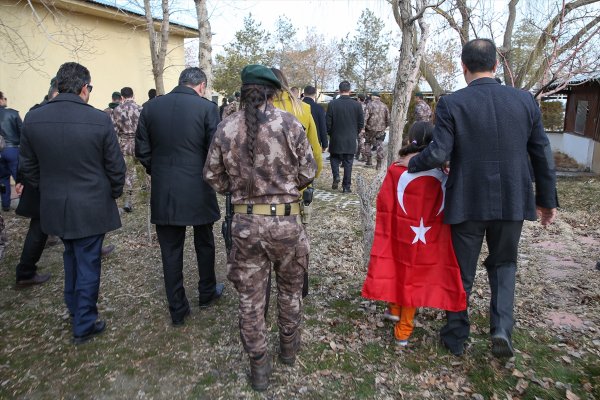 PÖH'ler dualarla Afrin'e uğurlandı 