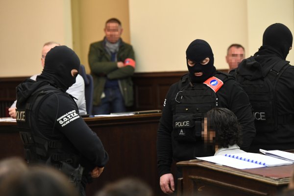 Paris katliamcısı Belçika'da yargılanıyor