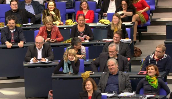 Alman Meclisi'nde Afrin tartışması